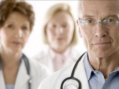 assistência médica para dependência de álcool